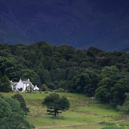 Wood House Bed & Breakfast *